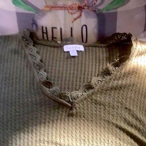 Women’s long sleeve top, olive green size S/P